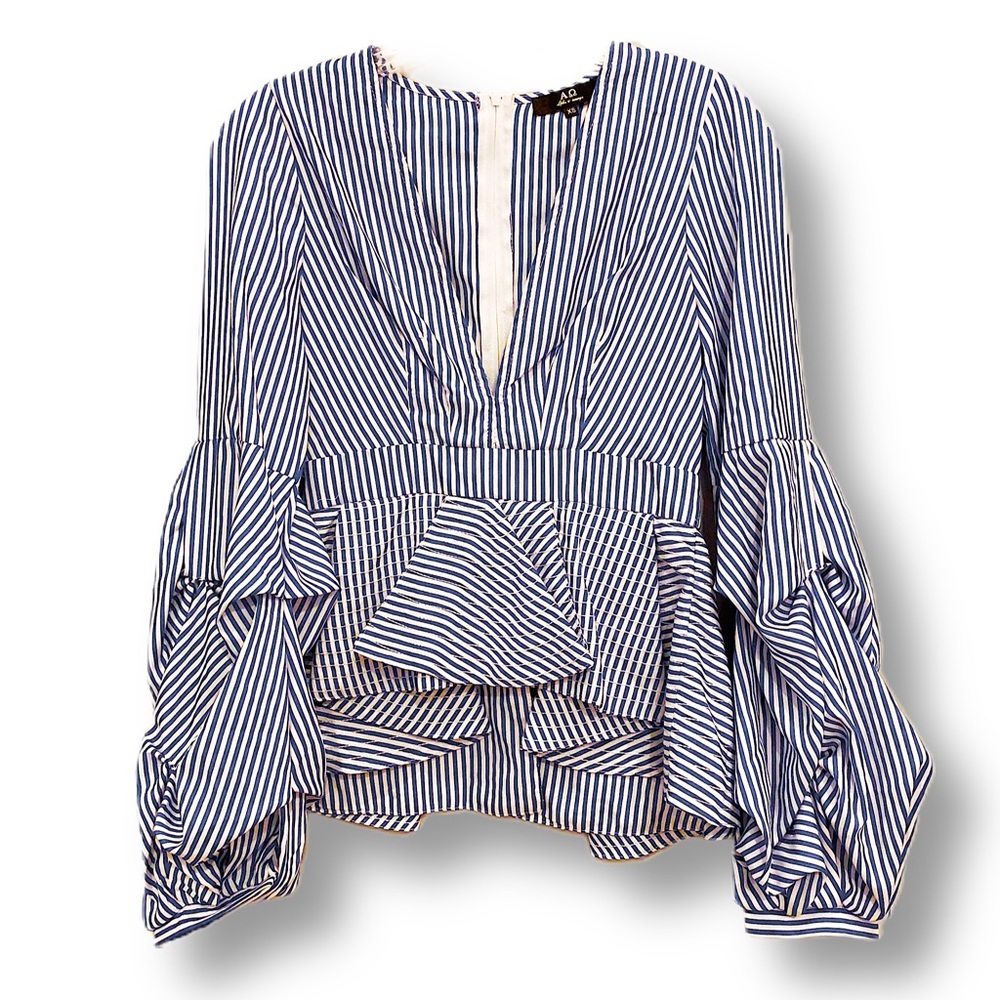 Sear-Sucker Deep V Peplum Blouse